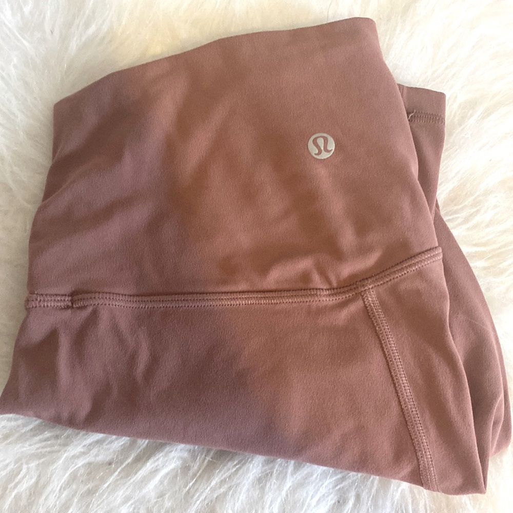 ⚡️Cropped lululemon leggings⚡️